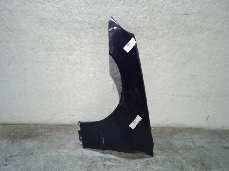 Aleta Delantera Izquierda para Mercedes-Benz Clase C (W203) Berlina