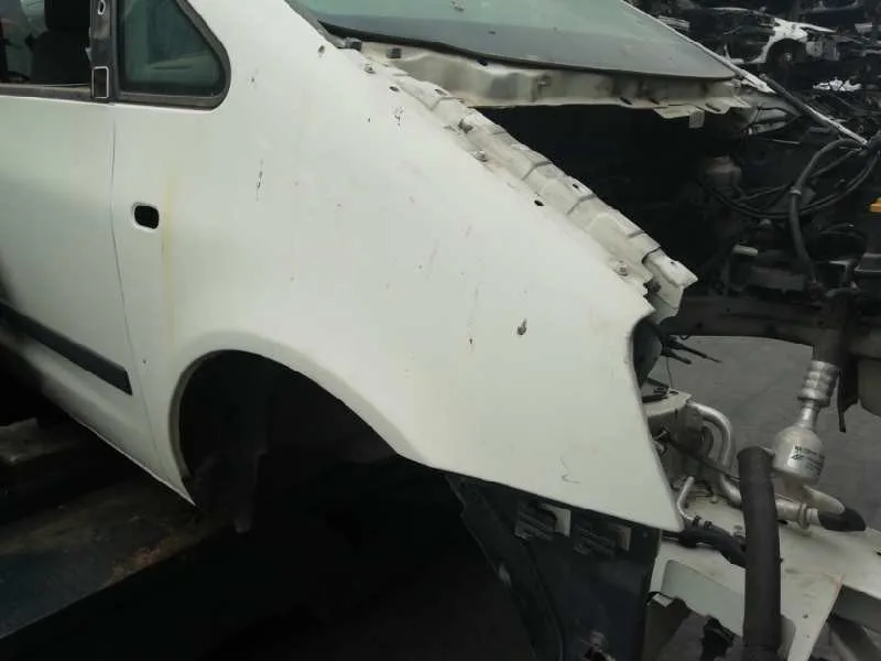 Aleta Delantera Derecha para Ford Galaxy (Vy)