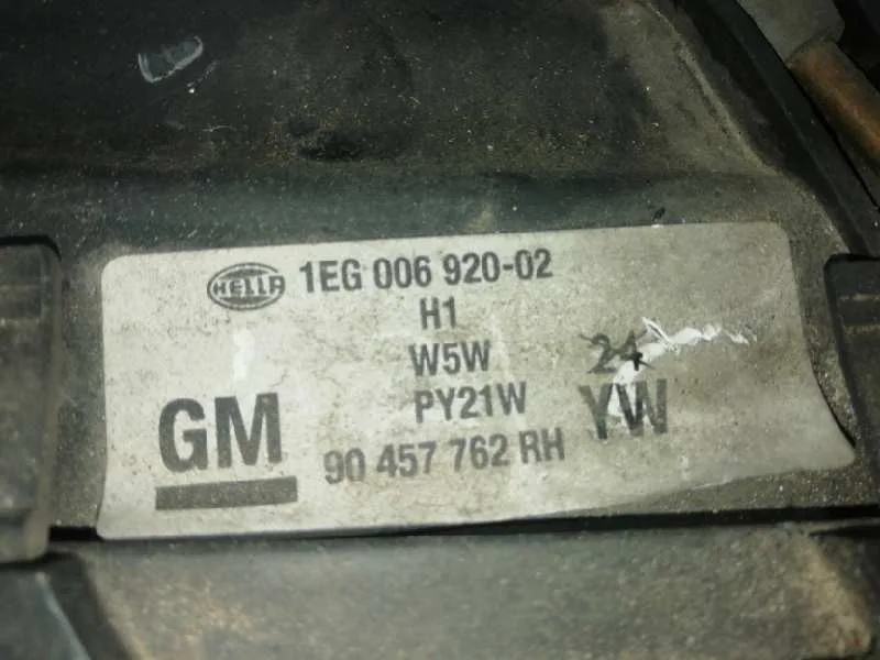 Faro Derecho para Opel Omega B