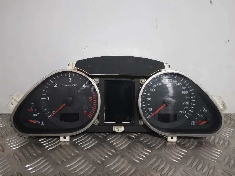 Cuadro Instrumentos para Audi A6 Berlina (4F2)