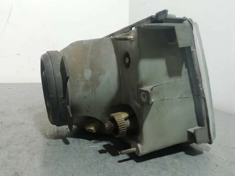 Faro Derecho para Fiat Regata Berlina