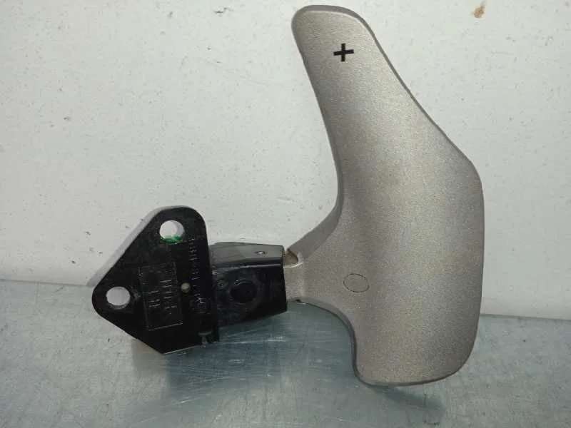 Mando Volante para Toyota Auris