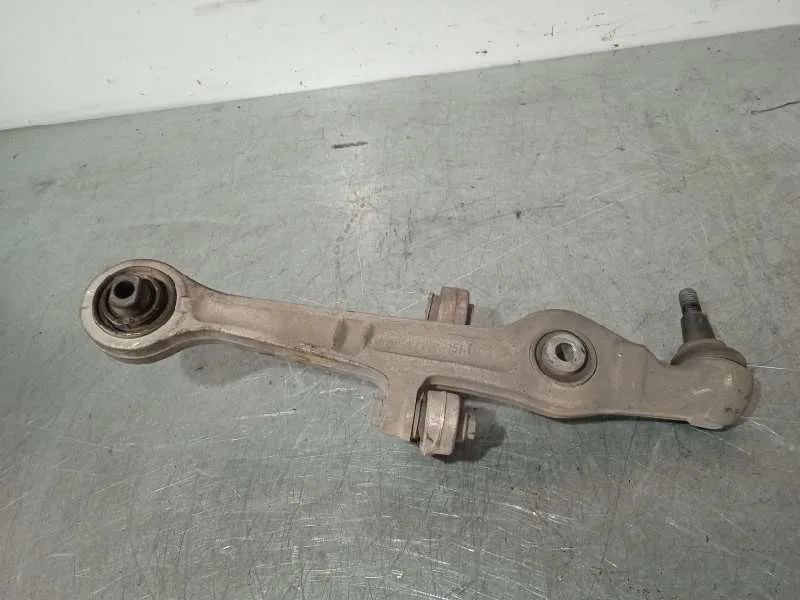 Brazo Suspension Inferior Delantero Derecho para Seat Exeo Berlina (3R2)