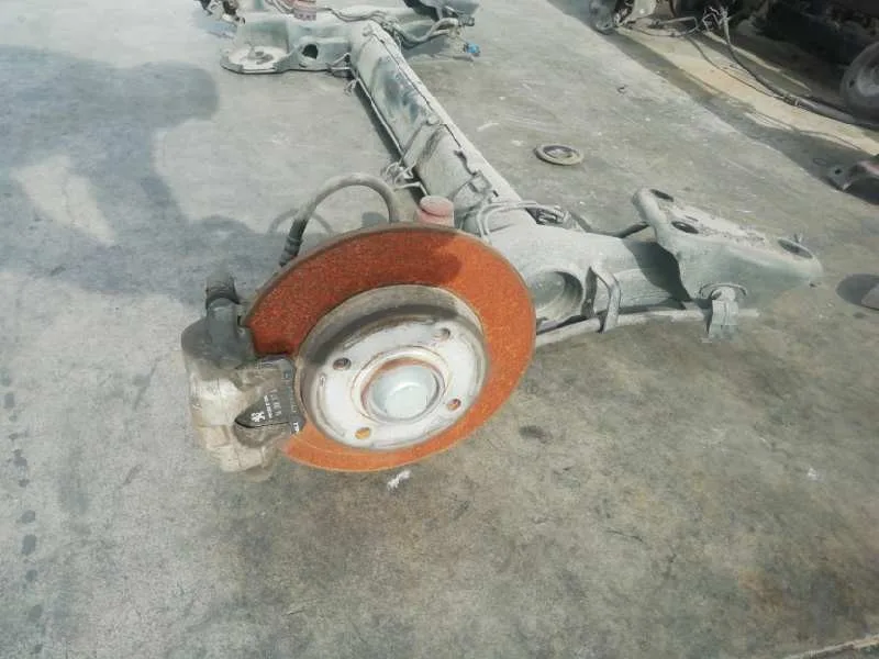 Puente Trasero para Peugeot 208