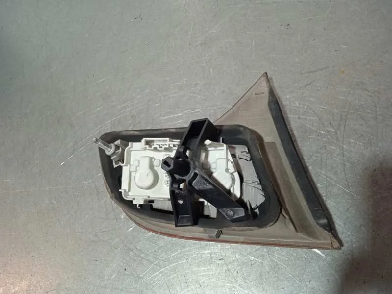 Piloto Trasero Derecho Interior para Audi A4 Avant (8E)