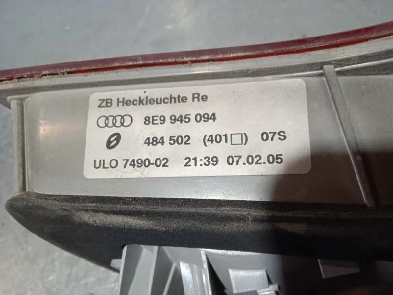 Piloto Trasero Derecho Interior para Audi A4 Avant (8E)