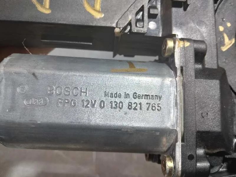 Motor Elevalunas Delantero Derecho para Volkswagen Touareg (7La)