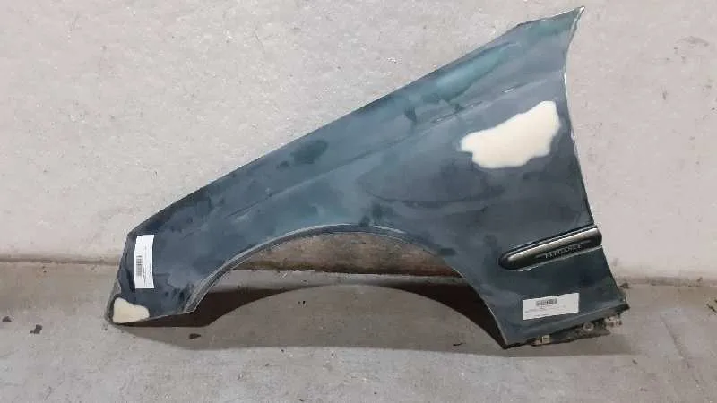 Aleta Delantera Izquierda para Mercedes-Benz Clase C (W203) Berlina
