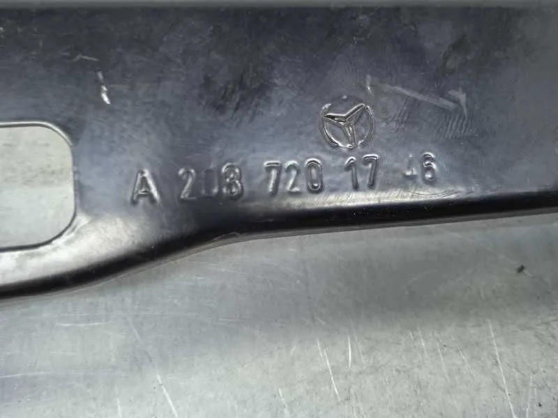 Elevalunas Delantero Izquierdo para Mercedes-Benz Clase C (W203) Berlina