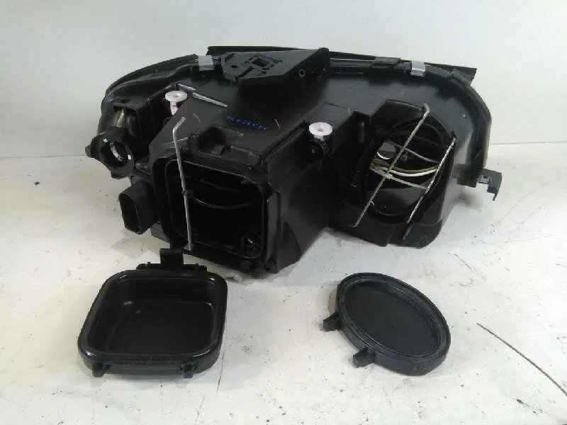 Faro Izquierdo para Audi A3 (8P)