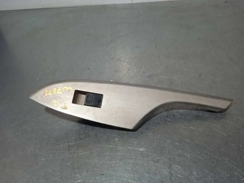 Mando Elevalunas Trasero Izquierdo para Toyota Corolla (E15)