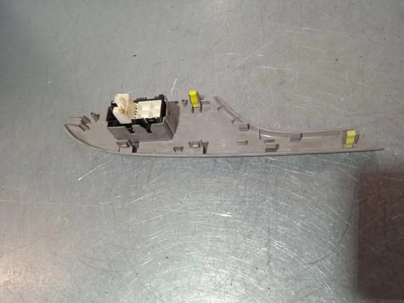Mando Elevalunas Trasero Izquierdo para Toyota Corolla (E15)