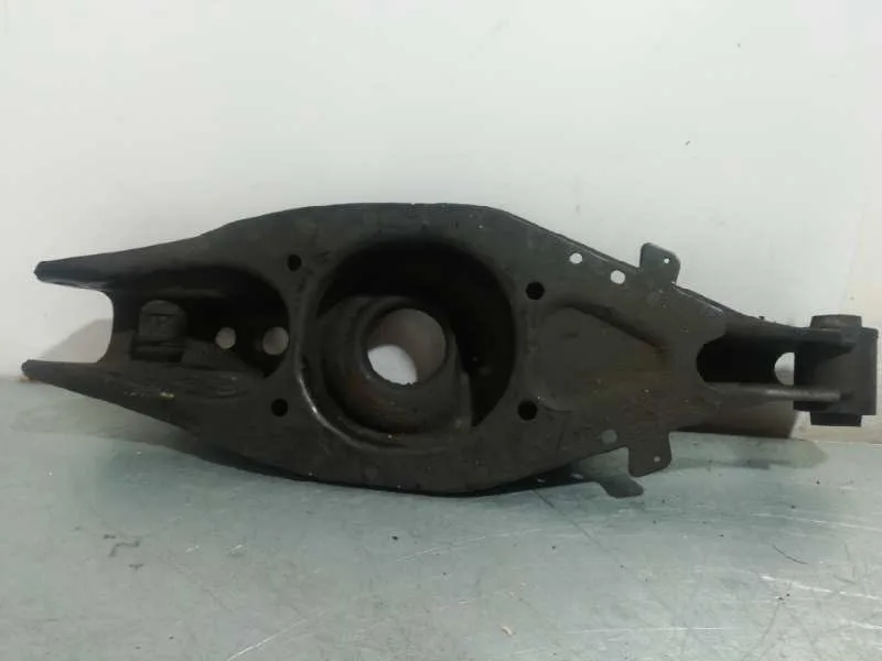 Brazo Suspension Inferior Trasero Izquierdo para Ssangyong Rodius