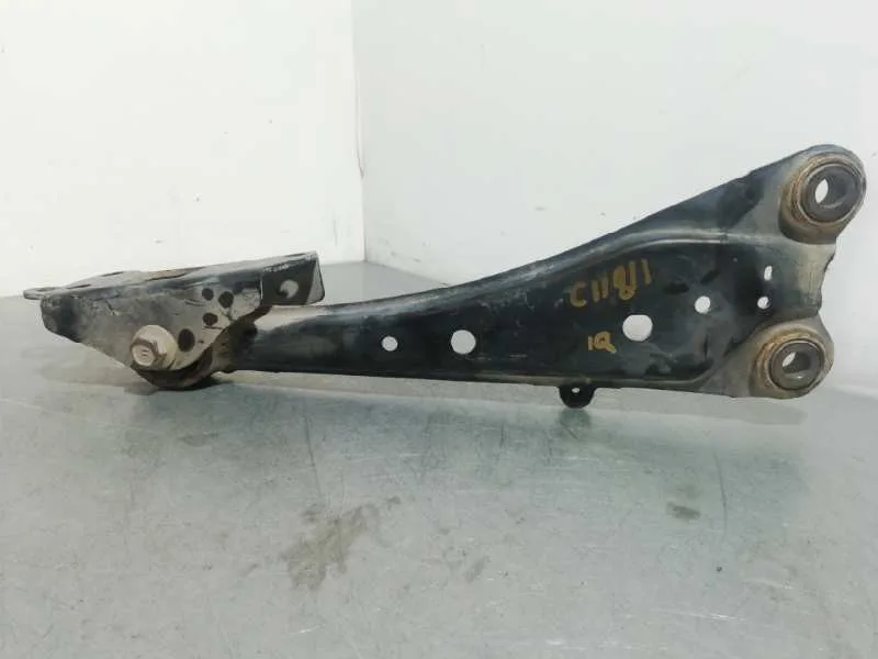 Brazo Suspension Inferior Trasero Izquierdo para Toyota Rav 4 (A3)