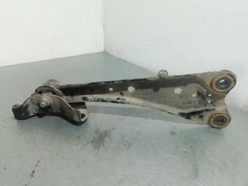 Brazo Suspension Inferior Trasero Izquierdo para Toyota Rav 4 (A3)