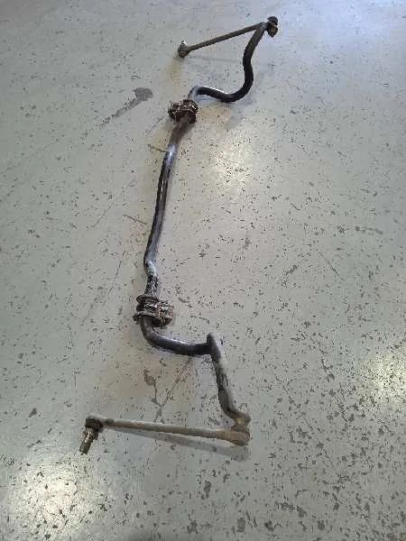 Barra Estabilizadora Delantera para Nissan Nv 200 (M20)
