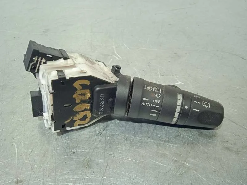 Mando Limpia para Nissan Note (E11E)
