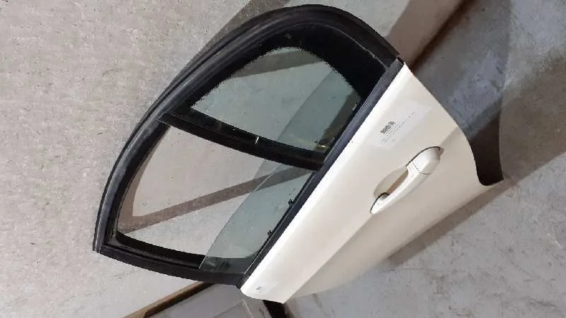 Puerta Trasera Izquierda para Bmw Serie 3 Berlina (E90)