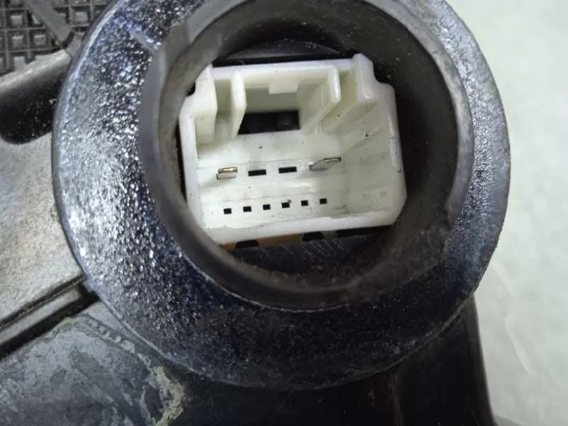 Cerradura Puerta Delantera Derecha para Toyota Corolla (E12)