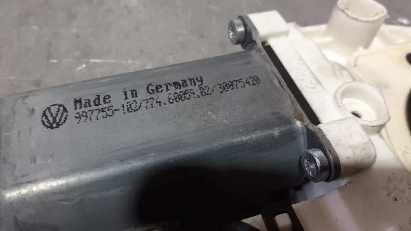 Motor Elevalunas Trasero Derecho para Volkswagen Golf V Berlina (1K1)