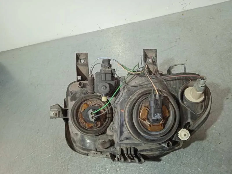 Faro Izquierdo para Renault Clio Ii Fase I (B/Cbo)