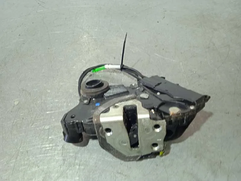 Cerradura Puerta Delantera Izquierda para Toyota Prius (Nhw20)