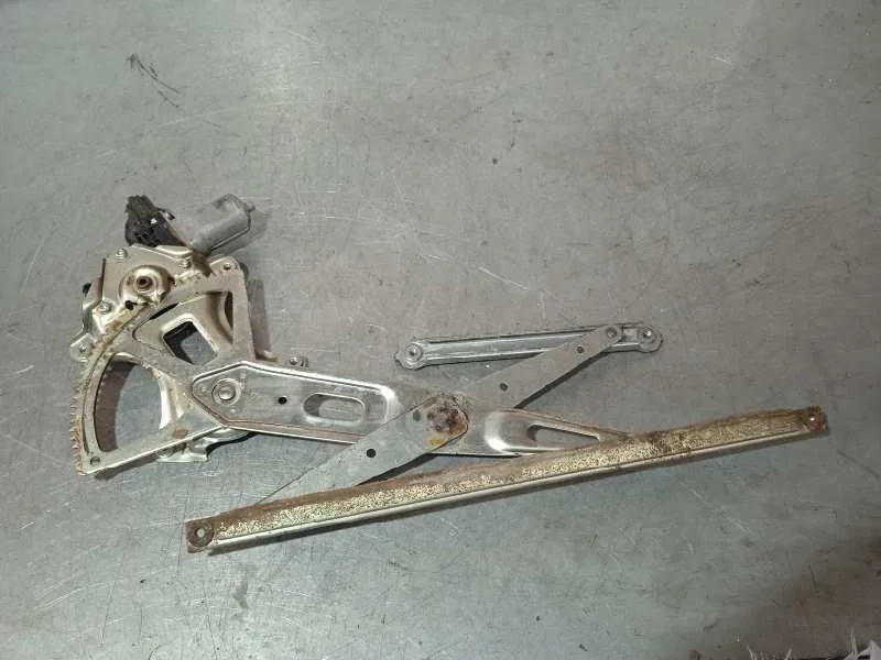 Elevalunas Trasero Izquierdo para Toyota Prius (Nhw20)
