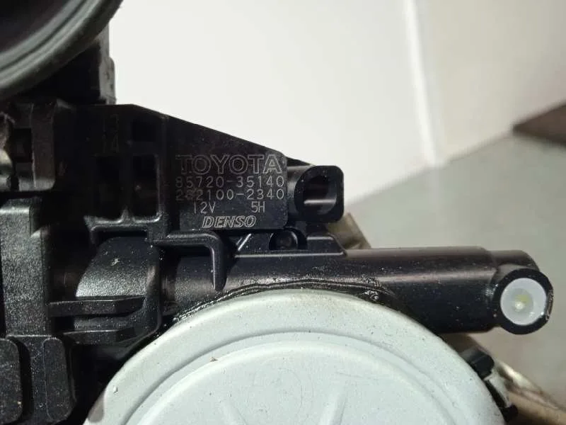 Elevalunas Trasero Izquierdo para Toyota Prius (Nhw20)
