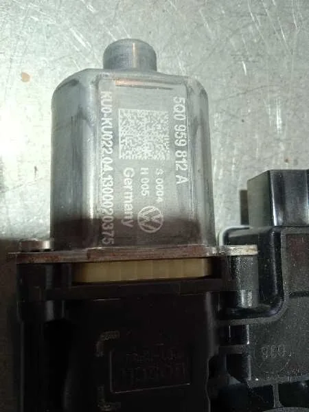 Motor Elevalunas Trasero Derecho para Seat Leon (5F1)