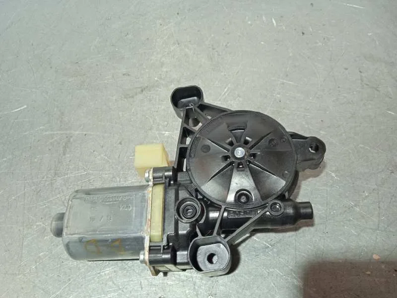 Motor Elevalunas Delantero Derecho para Seat Leon (5F1)