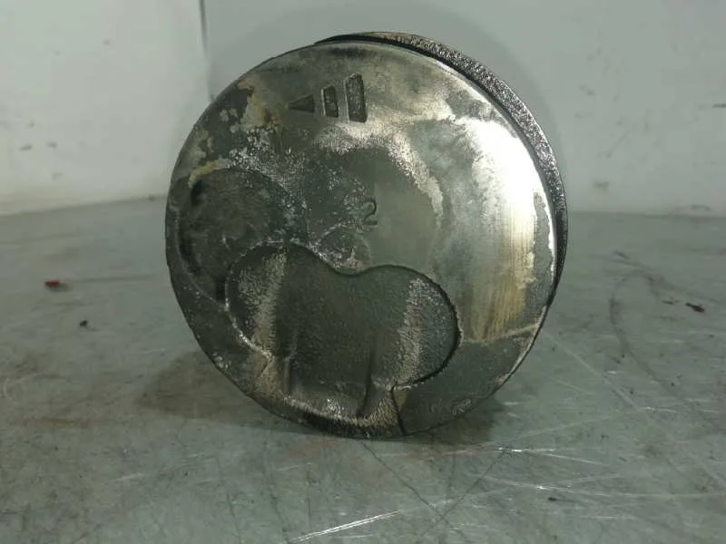Piston para Mitsubishi L 200 (K6/7)