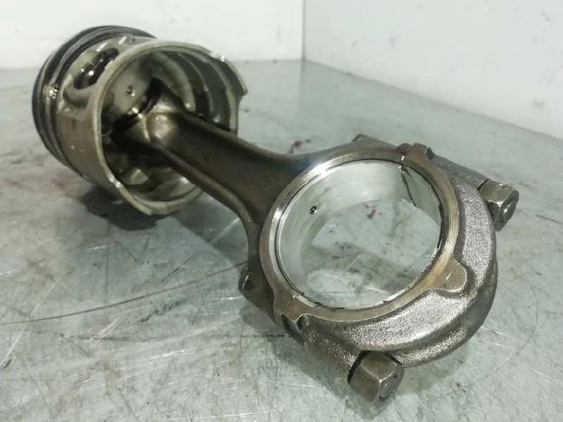 Piston para Mitsubishi L 200 (K6/7)