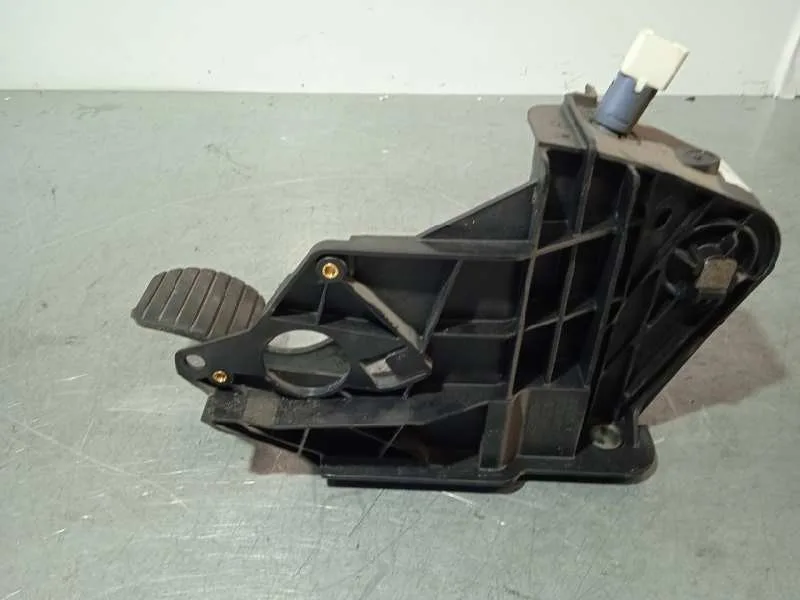 Pedal Freno para Renault Master Kipper Doka