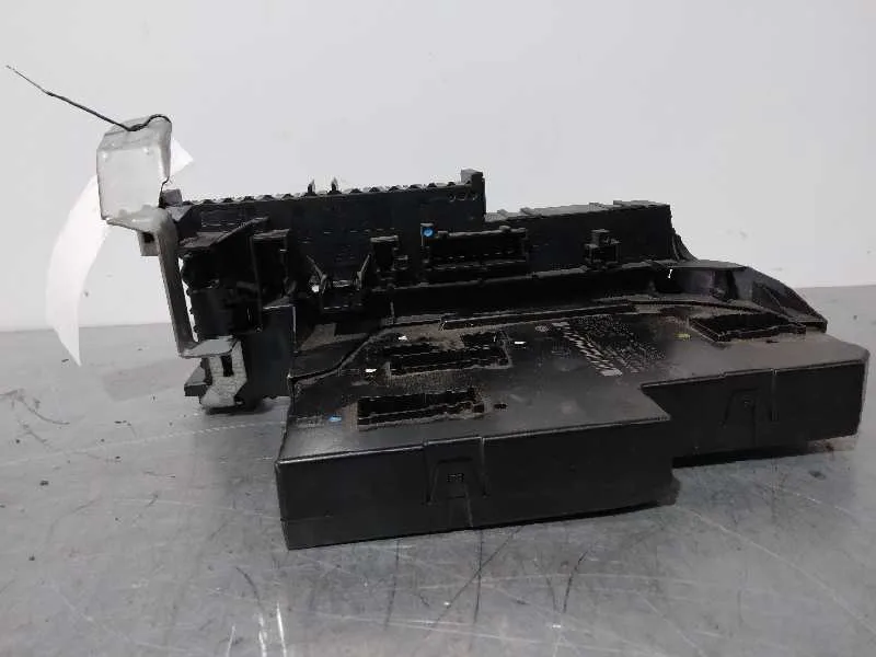 Caja Reles / Fusibles para Mercedes-Benz Clase C (W204) Familiar