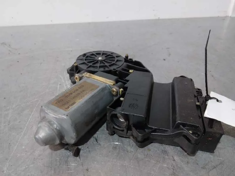 Motor Elevalunas Delantero Derecho para Seat Alhambra (7V9)