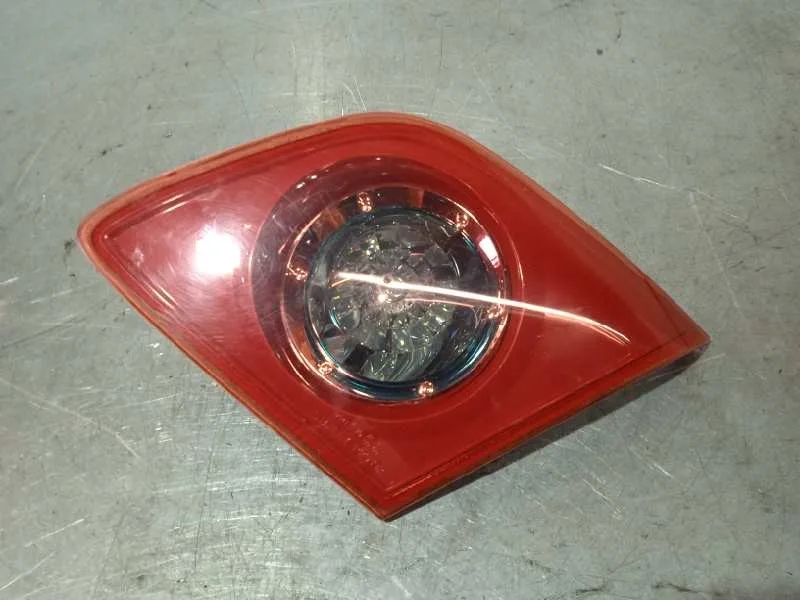 Piloto Trasero Derecho Interior para Mazda 3 Berlina (Bk)