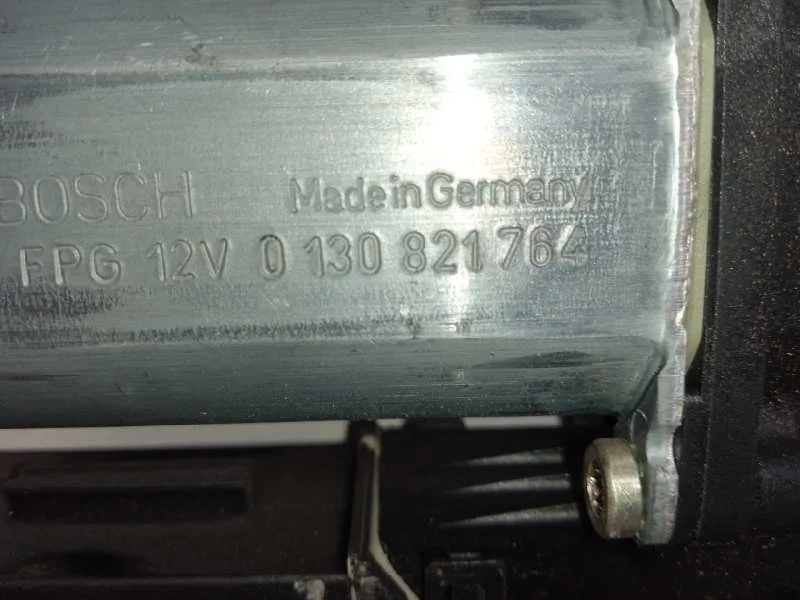 Motor Elevalunas Trasero Derecho para Volkswagen Touareg (7La)
