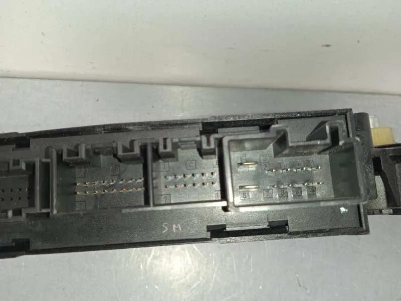 Motor Elevalunas Trasero Derecho para Volkswagen Touareg (7La)