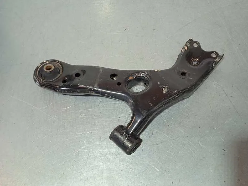 Brazo Suspension Inferior Delantero Derecho para Toyota Auris