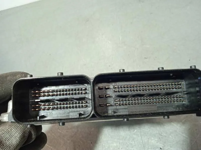 Centralita Motor Uce para Audi A6 Berlina (4F2)
