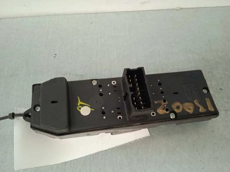 Mando Elevalunas Delantero Izquierdo para Toyota Avensis Berlina (T 22)