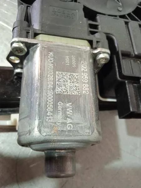 Elevalunas Delantero Derecho para Skoda Fabia