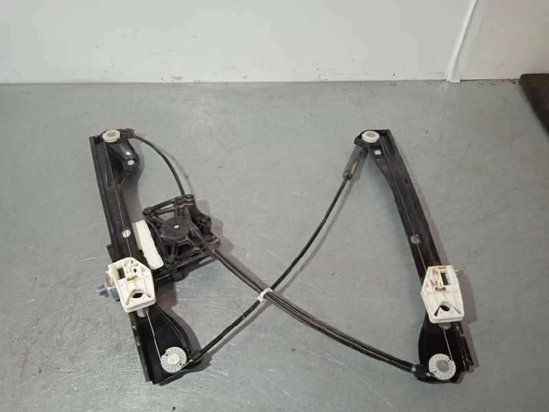 Elevalunas Delantero Derecho para Skoda Fabia