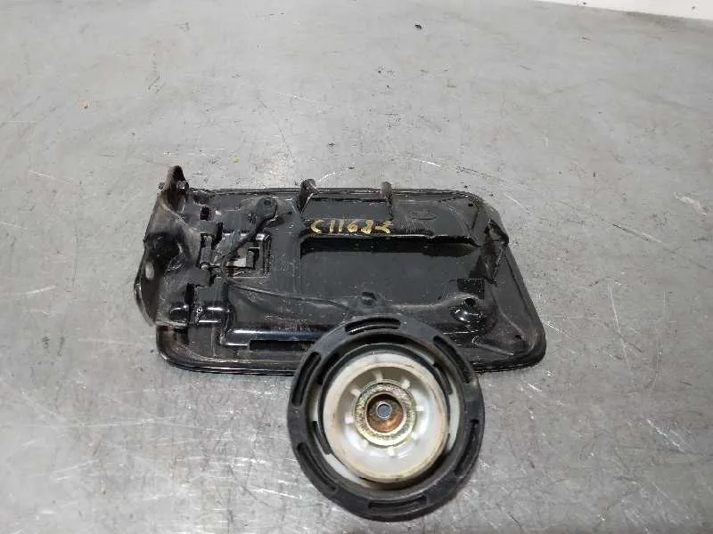 Tapa Exterior Combustible para Kia Sorento