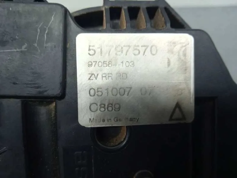 Cerradura Puerta Trasera Derecha para Fiat Punto (Evo) (199)