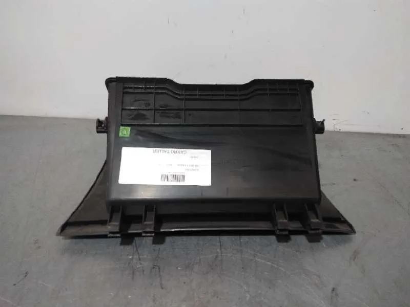 Guantera para Kia Rio