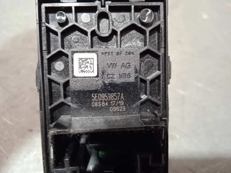 Mando Elevalunas Delantero Izquierdo para Skoda Fabia