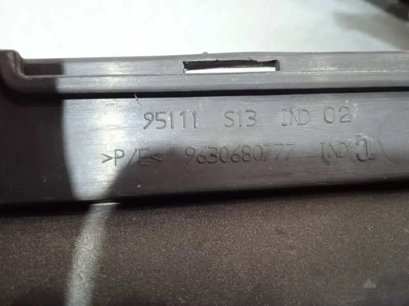 Rejilla Paragolpes Central para Peugeot 206 Berlina
