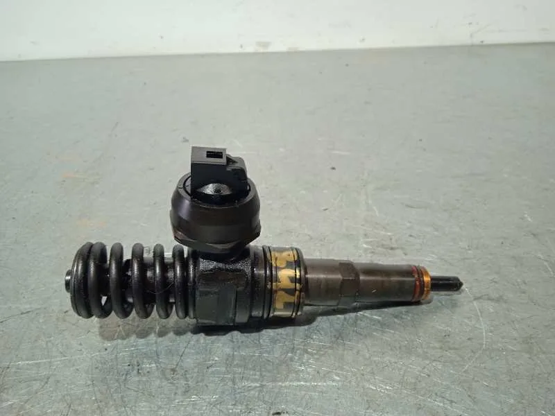 Inyector para Skoda Suberb (3T4)