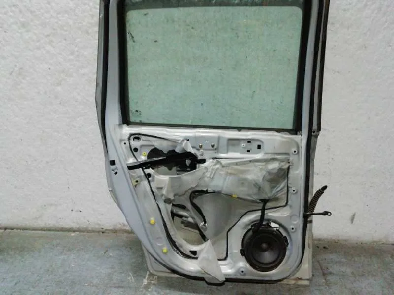 Puerta Trasera Izquierda para Hyundai Matrix (Fc)